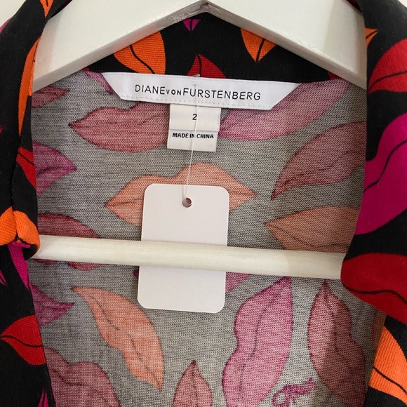 Romper size 2 - Picture 2 of 2